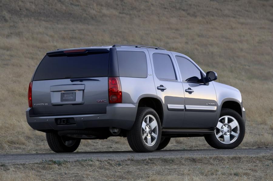  GMC Yukon XFE 2009 года  (фото 2 из 7)
